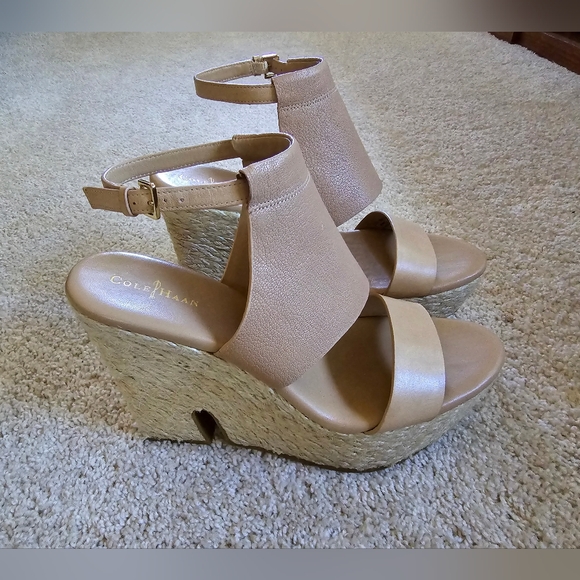 Cole Haan Nike air 8.5B women's Wedge sandle shoes beige leather platform - Picture 2 of 11